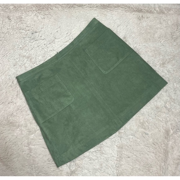 Two By Vince Camuto Olive Green Faux Suede High Waist Mini Skirt Size 14 XL - Picture 2 of 5